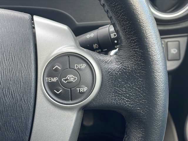 トヨタ アクア G 福岡県 2013(平25)年 4.6万km ライムホワイトパールクリスタルシャイン 純正ナビNSZT-W62G/（Bluetooth・フルセグTV・DVD再生機能）nanoe/ドライブレコーダー（前方）/エアロパーツ（フロント・サイド・リア）/nanoe/GPSレーダー探知機/シートヒーター（運転席。助手席）/バックカメラ/USB入力端子/純正フロアマット/純正アルミホイール/ABS/オートライト/AUTOエアコン/取扱説明書/保証書/スペアキー