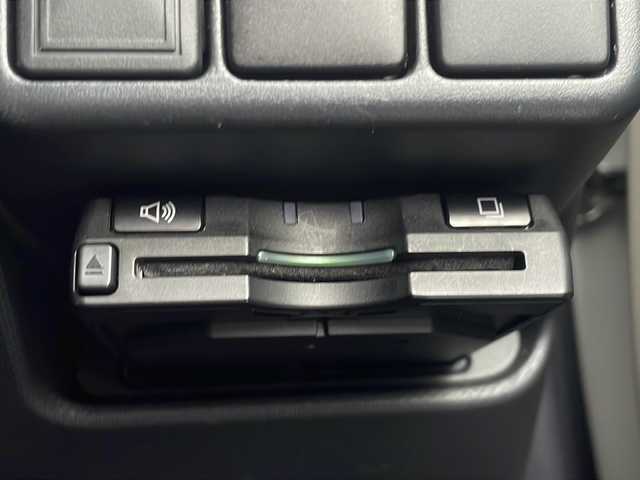 トヨタ アクア G 福岡県 2013(平25)年 4.6万km ライムホワイトパールクリスタルシャイン 純正ナビNSZT-W62G/（Bluetooth・フルセグTV・DVD再生機能）nanoe/ドライブレコーダー（前方）/エアロパーツ（フロント・サイド・リア）/nanoe/GPSレーダー探知機/シートヒーター（運転席。助手席）/バックカメラ/USB入力端子/純正フロアマット/純正アルミホイール/ABS/オートライト/AUTOエアコン/取扱説明書/保証書/スペアキー