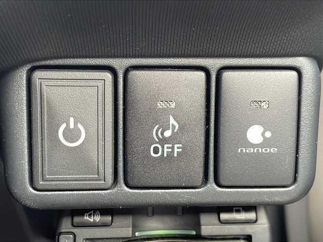 トヨタ アクア G 福岡県 2013(平25)年 4.6万km ライムホワイトパールクリスタルシャイン 純正ナビNSZT-W62G/（Bluetooth・フルセグTV・DVD再生機能）nanoe/ドライブレコーダー（前方）/エアロパーツ（フロント・サイド・リア）/nanoe/GPSレーダー探知機/シートヒーター（運転席。助手席）/バックカメラ/USB入力端子/純正フロアマット/純正アルミホイール/ABS/オートライト/AUTOエアコン/取扱説明書/保証書/スペアキー