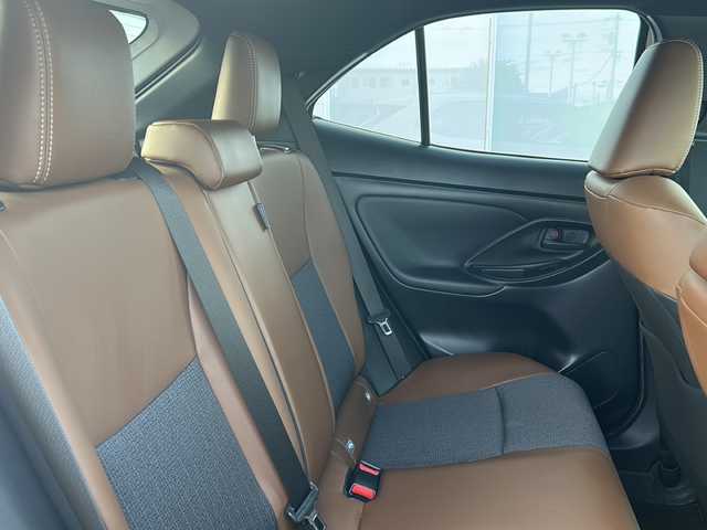 トヨタ ヤリスクロス Z アドベンチャー 神奈川県 2022(令4)年 3.1万km プラチナホワイトパールマイカ 純正ＳＤナビ/Bluetooth　/レーダークルーズコントロール　/バックカメラ　/ＬＥＤヘッドライト　/オートライト　/オートマチックハイビーム　/Ｄ席パワーシート　/前後コーナーセンサー　/ビルドインＥＴＣ　/ドライブレコーダー/スマートキー/プッシュスタート/純正フロアマット/純正AW/ABS/横滑り防止装置/レーンキープアシスト