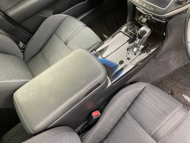 トヨタ クラウン ハイブリッド アスリートS 新潟県 2015(平27)年 13.3万km ホワイトパールクリスタルシャイン サンルーフ/純正メモリナビ/　フルセグTV/Bluetooth/CD/DVD/USB/クルーズコントロール/前席パワーシート/前席シートヒーター/ドライブレコーダー/バックモニター/ビルトインETC/横滑り防止装置/ステアリングヒーター/レザーステアリング/ステアリングスイッチ