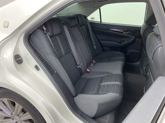 トヨタ クラウン ハイブリッド アスリートS 新潟県 2015(平27)年 13.3万km ホワイトパールクリスタルシャイン サンルーフ/純正メモリナビ/　フルセグTV/Bluetooth/CD/DVD/USB/クルーズコントロール/前席パワーシート/前席シートヒーター/ドライブレコーダー/バックモニター/ビルトインETC/横滑り防止装置/ステアリングヒーター/レザーステアリング/ステアリングスイッチ