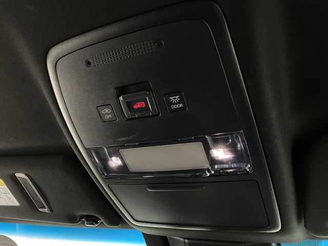 トヨタ クラウン ハイブリッド RS アドバンス 福岡県 2019(平31)年 5万km ホワイトパールクリスタルシャイン 禁煙車/純正メモリーナビゲーション/フルセグテレビ/TVキット/全方位モニター/レーダークルーズコントロール/LEDヘッドライト/ブラインドスポットモニター/メモリーシート/パワーシート/シートヒーター/ハンドルヒーター/ドライブレコーダー前後/純正18インチアルミホイール/オートライト/オートハイビーム/コーナーセンサー/パトルシフト/ドアバイザー