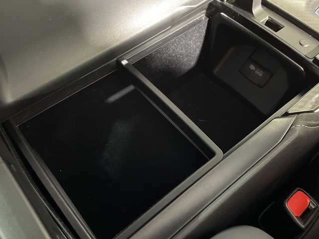 トヨタ クラウン ハイブリッド RS アドバンス 福岡県 2019(平31)年 5万km ホワイトパールクリスタルシャイン 禁煙車/純正メモリーナビゲーション/フルセグテレビ/TVキット/全方位モニター/レーダークルーズコントロール/LEDヘッドライト/ブラインドスポットモニター/メモリーシート/パワーシート/シートヒーター/ハンドルヒーター/ドライブレコーダー前後/純正18インチアルミホイール/オートライト/オートハイビーム/コーナーセンサー/パトルシフト/ドアバイザー