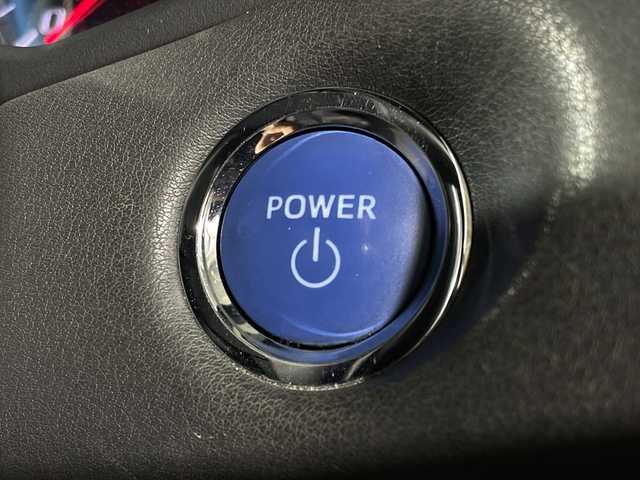 トヨタ クラウン ハイブリッド RS アドバンス 福岡県 2019(平31)年 5万km ホワイトパールクリスタルシャイン 禁煙車/純正メモリーナビゲーション/フルセグテレビ/TVキット/全方位モニター/レーダークルーズコントロール/LEDヘッドライト/ブラインドスポットモニター/メモリーシート/パワーシート/シートヒーター/ハンドルヒーター/ドライブレコーダー前後/純正18インチアルミホイール/オートライト/オートハイビーム/コーナーセンサー/パトルシフト/ドアバイザー