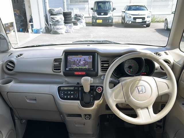 ホンダ Ｎ ＢＯＸ G 佐賀県 2013(平25)年 11.2万km プレミアムホワイトパール 純正ナビ(AVIC-MRZ99)/Bluetooth/CD/DVD/ワンセグテレビ/オートエアコン/プッシュスタート/ETC/両側スライドドア/チップアップシート/アイドリングストップ/電格ミラー/横滑り防止装置/電格ミラー/ソケット/スマートキー/保証書/取扱説明書/記録簿R4/2H30/28