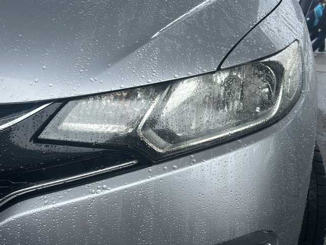 ホンダ フィット 13G Fパッケージ 福島県 2016(平28)年 3.7万km アラバスターシルバーメタリック プッシュスタート/スマートキー/社外ナビ/BT、ワンセグTV/ドアバイザー