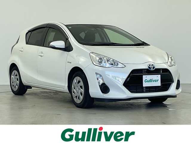 トヨタ アクア S 岐阜県 2016(平28)年 4.7万km ライムホワイトパールクリスタルシャイン 純正ナビ/AM/FM/CD/SD/BT/フルセグ/バックカメラ/ビルトインETC/ステアリングリモコン/スマートキー/スペアキー/プッシュスタート/衝突軽減ブレーキ/オートハイビーム/車線逸脱防止/純正フロアマット/純正ドアバイザー/純正ホイールキャップ/電装格納ミラー