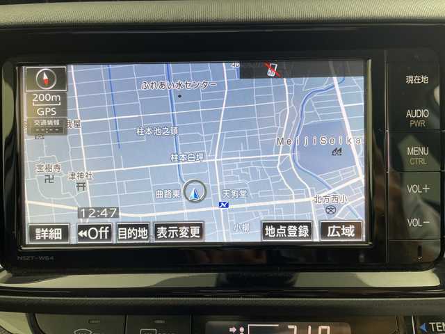 トヨタ アクア S 岐阜県 2016(平28)年 4.7万km ライムホワイトパールクリスタルシャイン 純正ナビ/AM/FM/CD/SD/BT/フルセグ/バックカメラ/ビルトインETC/ステアリングリモコン/スマートキー/スペアキー/プッシュスタート/衝突軽減ブレーキ/オートハイビーム/車線逸脱防止/純正フロアマット/純正ドアバイザー/純正ホイールキャップ/電装格納ミラー