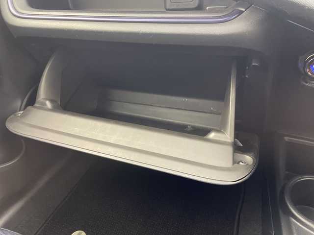 トヨタ アクア S 岐阜県 2016(平28)年 4.7万km ライムホワイトパールクリスタルシャイン 純正ナビ/AM/FM/CD/SD/BT/フルセグ/バックカメラ/ビルトインETC/ステアリングリモコン/スマートキー/スペアキー/プッシュスタート/衝突軽減ブレーキ/オートハイビーム/車線逸脱防止/純正フロアマット/純正ドアバイザー/純正ホイールキャップ/電装格納ミラー