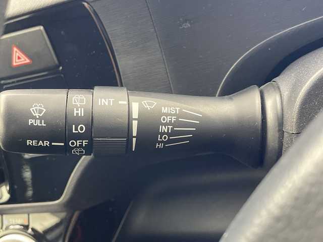 トヨタ アクア S 岐阜県 2016(平28)年 4.7万km ライムホワイトパールクリスタルシャイン 純正ナビ/AM/FM/CD/SD/BT/フルセグ/バックカメラ/ビルトインETC/ステアリングリモコン/スマートキー/スペアキー/プッシュスタート/衝突軽減ブレーキ/オートハイビーム/車線逸脱防止/純正フロアマット/純正ドアバイザー/純正ホイールキャップ/電装格納ミラー