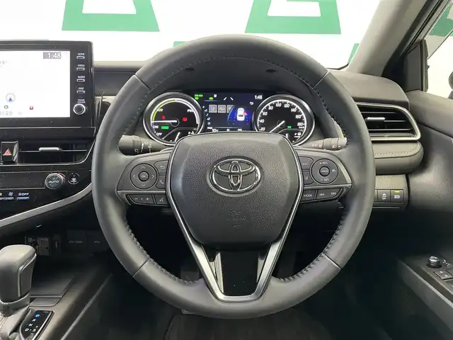 トヨタ カムリ WSレザーパッケージ 鹿児島県 2023(令5)年 1.4万km アティチュードブラックマイカ/プラチナホワイトパールマイカ 禁煙車/ディスプレイオーディオ/　（Bluetooth/Applecarplay/Androidauto/フルセグTV）/バックモニター/純正前後ドライブレコーダー/トヨタセーフティセンス/・プリクラッシュセーフティ/・アダプティブクルーズコントロール/・レーントレーシングアシスト/・ロードサインアシスト/・ブラインドスポットモニター/・オートハイビーム/電動パーキング　オートホールド/前席シートヒーター/ビルトインETC/純正アルミホイール