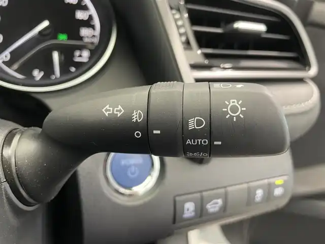 トヨタ カムリ WSレザーパッケージ 鹿児島県 2023(令5)年 1.4万km アティチュードブラックマイカ/プラチナホワイトパールマイカ 禁煙車/ディスプレイオーディオ/　（Bluetooth/Applecarplay/Androidauto/フルセグTV）/バックモニター/純正前後ドライブレコーダー/トヨタセーフティセンス/・プリクラッシュセーフティ/・アダプティブクルーズコントロール/・レーントレーシングアシスト/・ロードサインアシスト/・ブラインドスポットモニター/・オートハイビーム/電動パーキング　オートホールド/前席シートヒーター/ビルトインETC/純正アルミホイール