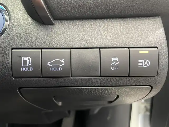 トヨタ カムリ WSレザーパッケージ 鹿児島県 2023(令5)年 1.4万km アティチュードブラックマイカ/プラチナホワイトパールマイカ 禁煙車/ディスプレイオーディオ/　（Bluetooth/Applecarplay/Androidauto/フルセグTV）/バックモニター/純正前後ドライブレコーダー/トヨタセーフティセンス/・プリクラッシュセーフティ/・アダプティブクルーズコントロール/・レーントレーシングアシスト/・ロードサインアシスト/・ブラインドスポットモニター/・オートハイビーム/電動パーキング　オートホールド/前席シートヒーター/ビルトインETC/純正アルミホイール