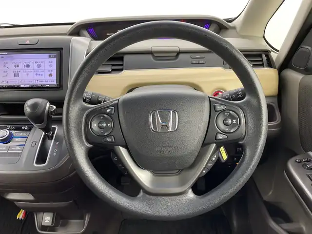 ホンダ フリード G ホンダセンシング 新潟県 2017(平29)年 6.7万km モダンスティールM ホンダセンシング/社外HDDナビ/　　CD/DVD/フルセグ/BT/AM/FM//両側パワースライドドア/アダプティブクルーズコントロール/オートライト/フォグランプ/スチールホイール付サマータイヤ車載(4ミリ)/アイドリングストップ/ミラーヒーター/ドアバイザー/純正フロアマット/スペアキー/スマートキー/ETC