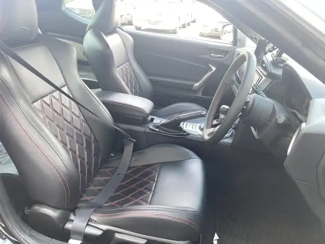 トヨタ ８６ GT 千葉県 2014(平26)年 3.9万km クリスタルブラックシリカ 純正ナビ(AM/FM/CD/DVD/BT/SD/フルセグ)/NARDIステアリング/バックカメラ/ETC/プッシュスタート/オートライト/フォグライト/ドラレコ(DRT-H61A)/純正マット/ドアバイザー/シートカバー/コーナーセンサー