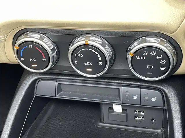 マツダ ロードスター キャラメル・トップ 熊本県 2018(平30)年 1.6万km エターナルブルーマイカ 社外全方位ドライブレコーダー　/純正ナビ　/クルーズコントロール/レザーシート　/シートヒーター　/リアウイング　/バックカメラ　/ブラインドスポットモニター　/レーンキープアシスト　/標識認識機能/スマートブレーキサポート/純正フロアマット/純正16インチAW/オートライト/オートマチックハイビーム/スマートキー/プッシュスタート/スペアキー1本
