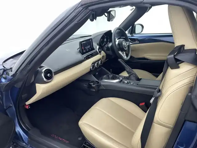 マツダ ロードスター キャラメル・トップ 熊本県 2018(平30)年 1.6万km エターナルブルーマイカ 社外全方位ドライブレコーダー　/純正ナビ　/クルーズコントロール/レザーシート　/シートヒーター　/リアウイング　/バックカメラ　/ブラインドスポットモニター　/レーンキープアシスト　/標識認識機能/スマートブレーキサポート/純正フロアマット/純正16インチAW/オートライト/オートマチックハイビーム/スマートキー/プッシュスタート/スペアキー1本