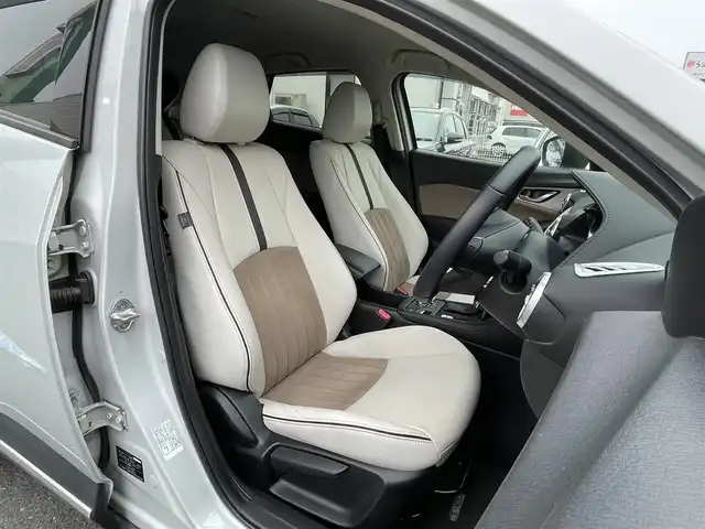 マツダ ＣＸ－３ 15S アーバンドレッサー 青森県 2021(令3)年 3.4万km セラミックM 15Sツーリングベース車両/360度ビューモニターフロントパーキングセンター/純正メモリナビ（フルセグ/BlueTooth/AM/FM)/ヘッドアップディスプレイ/ステアリングヒーター/シートヒーター前席/純正エンジンスターター/合成皮革シート/全周囲カメラ/バックカメラ/ETC/ブレーキホールド/保証書/取扱説明書/ナビ説明書/夏タイヤ積み込み（215/60/16 4分山）/スペアキー（1部破損あり）