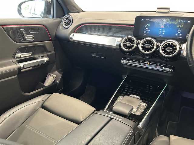 メルセデス・ベンツ Ｍ・ベンツ ＧＬＢ２００ｄ 4マチック AMGライン 福岡県 2021(令3)年 4.1万km 黒