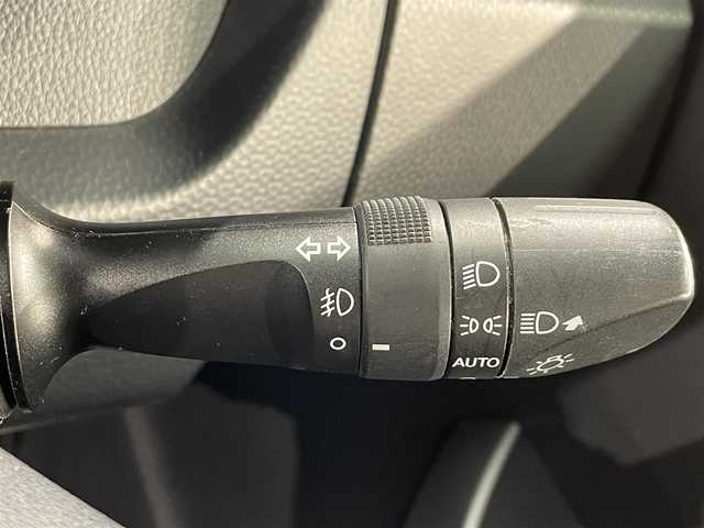 トヨタ タンク カスタムG S 愛知県 2017(平29)年 4.1万km ライトブルー 純正ＳＤナビ(NSZT-W66T)/（Bluetooth/フルセグTV/SD/CD・DVD再生/FM/AM)　/両側パワースライドドア　/スマートアシスト　/プリクラッシュセーフティ　/車線逸脱警報/クルーズコントロール/シートヒーター　/ＬＥＤヘッドライト　/LEDフォグランプ/バックカメラ　/アイドリングストップ/横滑り防止装置/プッシュスタート　　/　　-スマートキー/コーナーセンサー/ステアリングスイッチ