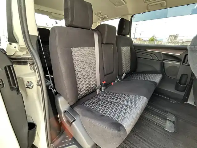 三菱 デリカＤ：５ P 福岡県 2021(令3)年 3.3万km ウォームホワイトパール 純正10型SDナビ(フルセグTV/CD/DVD/BT)全方位モニター後席フリップダウンモニターe-Assist両側パワスラ電動リアゲートレーダークルコン前後ドラレコETC2.0シートヒーターハンドルヒーターBSMオートホールドパドルシフトUSBポートHDMIプッシュスタートスマートキー