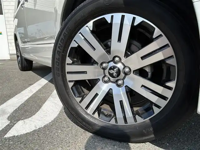 三菱 デリカＤ：５ P 福岡県 2021(令3)年 3.3万km ウォームホワイトパール 純正10型SDナビ(フルセグTV/CD/DVD/BT)全方位モニター後席フリップダウンモニターe-Assist両側パワスラ電動リアゲートレーダークルコン前後ドラレコETC2.0シートヒーターハンドルヒーターBSMオートホールドパドルシフトUSBポートHDMIプッシュスタートスマートキー