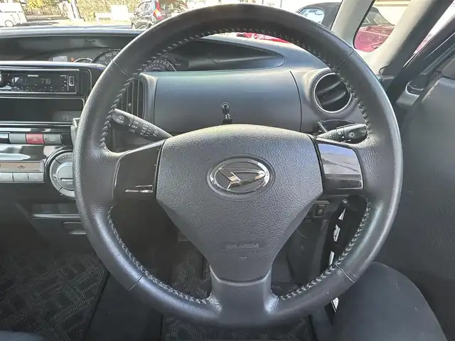 ダイハツ タント カスタム RS 愛知県 2012(平24)年 5.2万km ブラックマイカメタリック ワンオーナー/社外オーディオ(FM/AM/CD)/片側パワースライドドア/HIDヘッドライト/フォグランプ/社外AW14インチ/電動格納ミラー/純正フロアマット/アイドリングストップ/ETC/スマートキー/ABS/取扱説明書・保証書