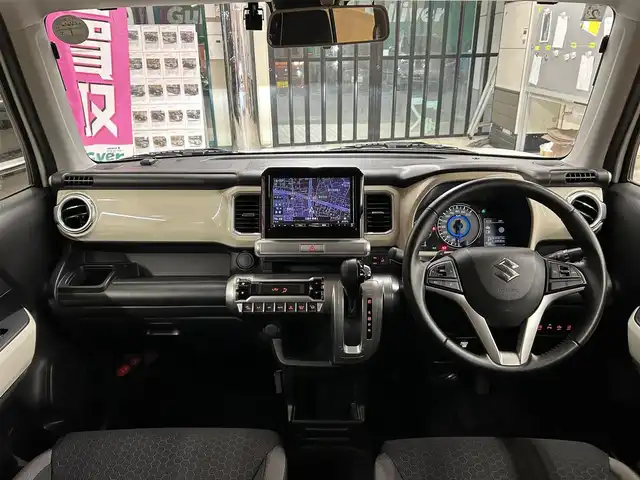 スズキ クロスビー HYBRID MZ 東京都 2019(平31)年 5.4万km ピュアホワイトパール/ブラック2トーンルーフ ・純正ナビ/（フルセグTV/Bluetooth/SD/CD/DVD/USB)/・前後コーナーセンサー/・LKA/・衝突軽減ブレーキ/・革ステアリング/・パドルシフト/・ドライブレコーダー/・クルーズコントロール/・LEDライト/・オートライト/・フォグランプ/・前席シートヒーター/・アイドリングストップ/・電動格納ウィンカーミラー/・ドアバイザー/・純正16インチアルミホイール/・ISOFIX/・フロアマット/・ETC/・プッシュスタート/・スマートキー/・リアプライバシーガラス/・W＋サイド　エアバッグ&ABS/・横滑り防止装置/・取扱説明書（ナビ）/・保証書