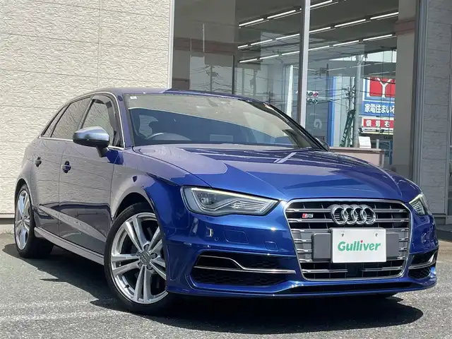 アウディ Ｓ３ スポーツバック 埼玉県 2016(平28)年 4.4万km セパンブルーパールエフェクト /4WD/ターボ//純正メモリナビ//フルセグTV//バックカメラ//CD/DVD/Bluetooth//クルーズコントロール//ビルトインETC//スマートキー×2//LEDヘッドライト//ハーフレザーシート//前2席パワーシート//パドルシフト//革巻きステアリング//ドライブレコーダー(SD欠)//オートライト//リヤフォグランプ//スモークフィルム//純正18インチAW//新車時保証書//取扱説明書//ナビ取説