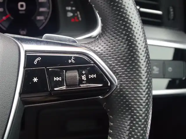 アウディ Ａ７ SB 55TFSIクワトロSライ 埼玉県 2018(平30)年 4.7万km 黒 ブラックレザーシート/アダプティブクルーズコントロール/バーチャルコックピット/CarPlay/パークセンサー/ブラインドスポットモニター/MMIナビ/全周囲カメラ/ドラレコ/ETC/GPSレーダー探知機/イージークローザー/OP21インチ5本Y字スポークアルミ/シートヒーター/シートポジションメモリー機能