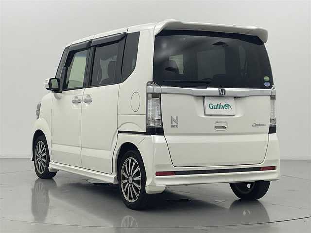 ホンダ Ｎ ＢＯＸ カスタム G ターボSSパッケージ 熊本県 2014(平26)年 6.1万km プレミアムホワイトパール 純正ナビVXM-155VSi（ＣＤ・ＤＶＤ・ワンセグ・ＢＴ）/バックカメラ　/社外前方ドライブレコーダー　/両側パワースライドドア　/ＥＴＣ　/安心パッケージ/ホンダセンシング/・衝突軽減ブレーキ/・誤発進制御機能/・車線維持支援システム/・歩行者事故低減ステアリング/・路外逸脱制御機能/・クルーズコントロール/横滑り防止/パドルシフト/純正フロアマット/純正１５インチAW/オートライト/HIDライト/フォグライト/スマートキー/プッシュスタート