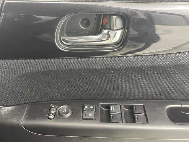 ホンダ Ｎ ＢＯＸ カスタム G ターボSSパッケージ 熊本県 2014(平26)年 6.1万km プレミアムホワイトパール 純正ナビVXM-155VSi（ＣＤ・ＤＶＤ・ワンセグ・ＢＴ）/バックカメラ　/社外前方ドライブレコーダー　/両側パワースライドドア　/ＥＴＣ　/安心パッケージ/ホンダセンシング/・衝突軽減ブレーキ/・誤発進制御機能/・車線維持支援システム/・歩行者事故低減ステアリング/・路外逸脱制御機能/・クルーズコントロール/横滑り防止/パドルシフト/純正フロアマット/純正１５インチAW/オートライト/HIDライト/フォグライト/スマートキー/プッシュスタート