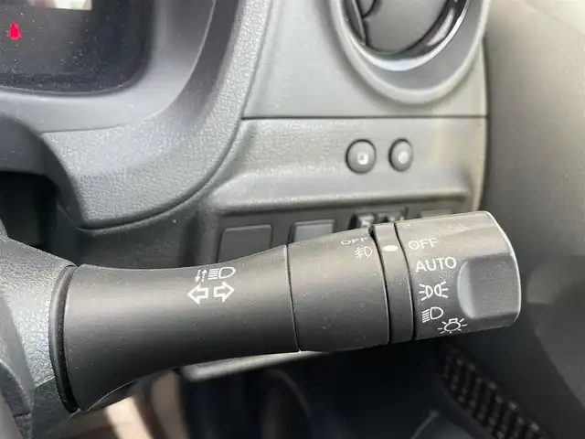 日産 ノート e－パワー メダリスト 千葉県 2019(令1)年 4.5万km ブリリアントホワイトパール ワンオーナー/純正SDナビ(FM/AM/CD/DVD/BT/BY/AUX/HDMI/iPod/WALKMAN/フルセグ)/衝突軽減システム/アラウンドビューモニター・バックカメラ/デジタルインナーミラー/ハーフレザーシート/LEDヘッドライト/フォグランプ/純正AW15インチ/電動格納ミラー/純正フロアマット/ETC/ドアバイザー/プッシュスタート/スマートキー・スペアキー１本/ステアリングリモコン/ハンズフリー/ABS/取扱説明書・保証書