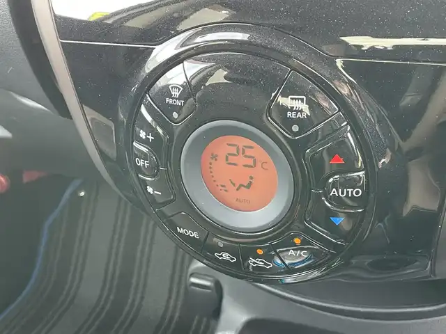 日産 ノート e－パワー メダリスト 千葉県 2019(令1)年 4.5万km ブリリアントホワイトパール ワンオーナー/純正SDナビ(FM/AM/CD/DVD/BT/BY/AUX/HDMI/iPod/WALKMAN/フルセグ)/衝突軽減システム/アラウンドビューモニター・バックカメラ/デジタルインナーミラー/ハーフレザーシート/LEDヘッドライト/フォグランプ/純正AW15インチ/電動格納ミラー/純正フロアマット/ETC/ドアバイザー/プッシュスタート/スマートキー・スペアキー１本/ステアリングリモコン/ハンズフリー/ABS/取扱説明書・保証書