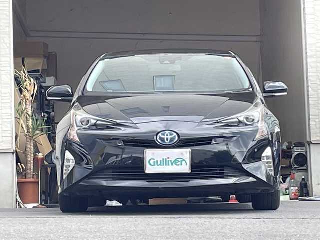 トヨタ プリウス A プレミアム 大分県 2016(平28)年 13.6万km アティチュードブラックマイカ ブラックレザーシート/社外ナビ/フルセグTV/Bluetooth/社外ETC/純正フロアマット/純正15インチアルミホイール/純正LEDヘッドライト/オートライト/バックカメラ/衝突被害軽減ブレーキ/レーンキープアシスト/スマートキー