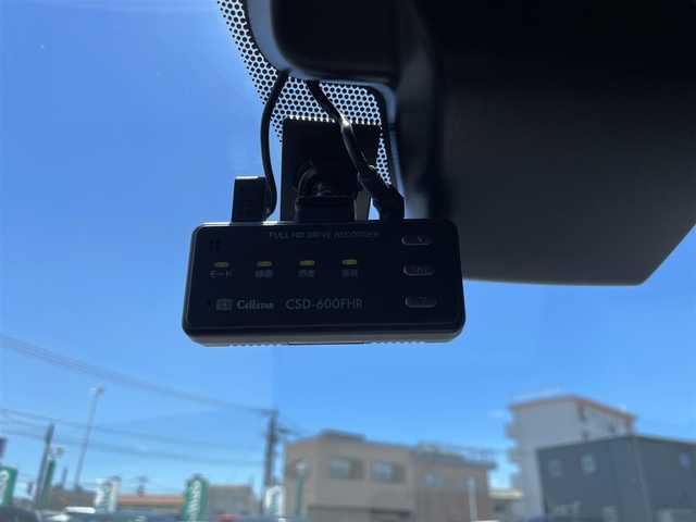 レクサス ＩＳ 300h Fスポーツ 福岡県 2015(平27)年 8.7万km マーキュリーグレーマイカ レクサスセーフティシステム/横滑り防止/盗難防止/バックカメラ/カーテンエアバッグ/レーンキープアシスト/コーナーセンサー/SDナビ/BT/フルセグTV/SDミュージック/USB/純正アルミホール/純正フロアマット/プッシュスタート/スマートキー/オートライト/オートハイビーム/LED/エアロパーツ