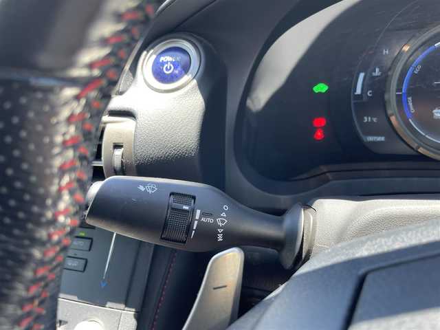 レクサス ＩＳ 300h Fスポーツ 福岡県 2015(平27)年 8.7万km マーキュリーグレーマイカ レクサスセーフティシステム/横滑り防止/盗難防止/バックカメラ/カーテンエアバッグ/レーンキープアシスト/コーナーセンサー/SDナビ/BT/フルセグTV/SDミュージック/USB/純正アルミホール/純正フロアマット/プッシュスタート/スマートキー/オートライト/オートハイビーム/LED/エアロパーツ