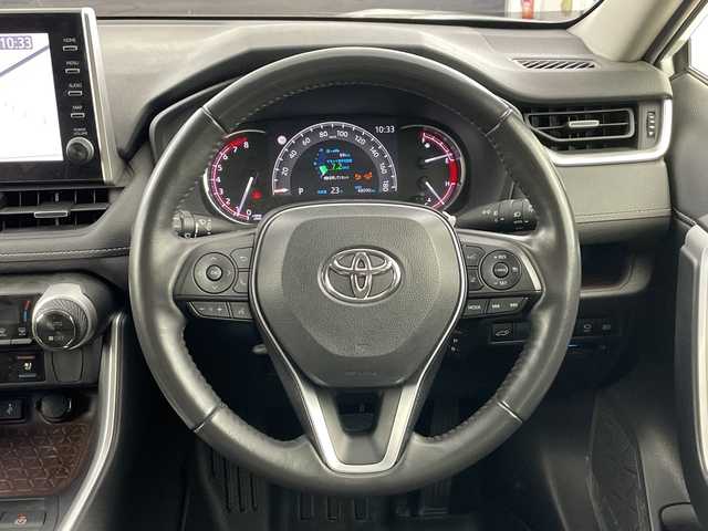トヨタ ＲＡＶ４ G 愛知県 2022(令4)年 4.8万km ホワイトパールクリスタルシャイン 禁煙車/ワンオーナー/純正8インチナビ　/（フルセグTV/Ｂｌｕｅｔｏｏｔｈ/ＡｐｐｌｅＣａｒＰｌａｙ/USB)　/全方位カメラ/トヨタセーフティセンス/・プリクラッシュセーフティ/・レーンディパーチャーアラート/・レーントレーシングアシスト/・レーダークルーズコントロール/・オートマチックハイビーム/・ロードサインアシスト/・ブラインドスポットモニター/・パーキングサポートブレーキ/ＥＴＣ　/ステアリングヒーター/シートヒーター/シートベンチレーション/パワーシート/メモリシート/パワーバックドア/ルーフレール/純正18インチアルミホイール/スマートキー/プッシュスタート/LEDヘッドライト/フロントフォグランプ/オートライト/純正フロアマット/横滑り防止装置/電子パーキングブレーキ/オートホールド
