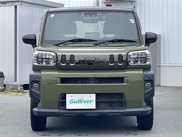 ダイハツ タフト G 三重県 2021(令3)年 3.2万km フォレストカーキメタリック プッシュスタート/社外SDナビ(AM/FM/CD/DVD/TV/BT)/フルセグTV/横滑り防止/アイドリングストップ/衝突軽減ブレーキ/コーナーセンサー/電動格納ミラー/オートライト/ステアリングスイッチ/革巻きステアリング/前方ドライブレコーダー/ETC/シートヒーター(D+N席)/社外ホイール/電動パーキング/USB入力端子1ヶ所/スペアキー/純正フロアマット/純正ドアバイザー/ガラスルーフ/LEDヘッドライト/禁煙車