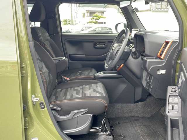 ダイハツ タフト G 三重県 2021(令3)年 3.2万km フォレストカーキメタリック プッシュスタート/社外SDナビ(AM/FM/CD/DVD/TV/BT)/フルセグTV/横滑り防止/アイドリングストップ/衝突軽減ブレーキ/コーナーセンサー/電動格納ミラー/オートライト/ステアリングスイッチ/革巻きステアリング/前方ドライブレコーダー/ETC/シートヒーター(D+N席)/社外ホイール/電動パーキング/USB入力端子1ヶ所/スペアキー/純正フロアマット/純正ドアバイザー/ガラスルーフ/LEDヘッドライト/禁煙車