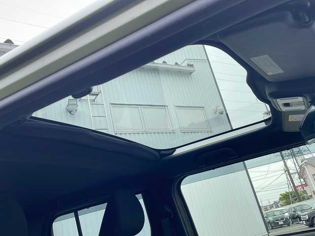 ダイハツ タフト G 三重県 2021(令3)年 3.2万km フォレストカーキメタリック プッシュスタート/社外SDナビ(AM/FM/CD/DVD/TV/BT)/フルセグTV/横滑り防止/アイドリングストップ/衝突軽減ブレーキ/コーナーセンサー/電動格納ミラー/オートライト/ステアリングスイッチ/革巻きステアリング/前方ドライブレコーダー/ETC/シートヒーター(D+N席)/社外ホイール/電動パーキング/USB入力端子1ヶ所/スペアキー/純正フロアマット/純正ドアバイザー/ガラスルーフ/LEDヘッドライト/禁煙車