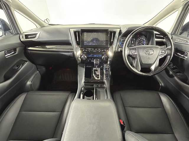 トヨタ アルファードハイブリット SR Cパッケージ 佐賀県 2021(令3)年 5.9万km ホワイトパールクリスタルシャイン ワンオーナー/ツインサンルーフ/純正９インチナビ/フルセグTV/Bluetooth/純正１２．１インチフリップダウンモニター/両側パワースライドドア/シーケンシャルウィンカー/パワーバックドア/トヨタセーフティセンス/プリクラッシュセーフティ/レーントレーシングアシスト/クリアランスソナー/パーキングサポートブレーキ/ブラインドスポットモニター/リアクロストラフィックアラート/ロードサインアシスト/シートヒーター/シートベンチレーション/オートマチックハイビーム/レーダークルーズコントロール/オットマン/デジタルインナーミラー/３６０度ドライブレコーダー/後方ドライブレコーダー/純正１７インチアルミホイール
