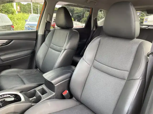 日産 エクストレイル 20X 福岡県 2017(平29)年 5.5万km プレミアムコロナオレンジ プロパイロット　/エマージェンシーブレーキ　/レーンアシスト　/純ナビ/BT　/フルセグＴＶ　/全方位カメラ　/パワートランク　/前後ソナー/純正18インチAW/ＥＴＣ