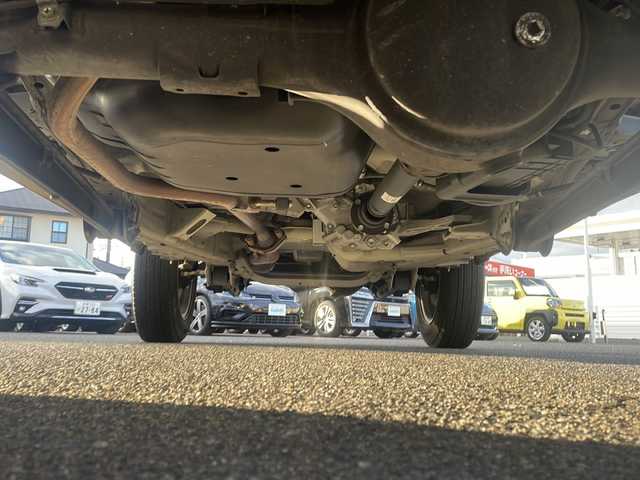 スズキ ジムニー XC 佐賀県 2020(令2)年 6万km シフォンアイボリーメタリックブラック2トーンルーフ 社外ナビ(AVN-R9W)/フルセグ.BT.SD.USB/バックカメラ/スズキセーフティサポート/・デュアルセンサーブレーキサポート/・車線逸脱警報/・標識認識機能/オートハイビーム/クルーズコントロール/ダウンヒルアシスト/ETC/LEDヘッドライト/プッシュスタート/スマートキー×2/社外マフラー/取説・保証書