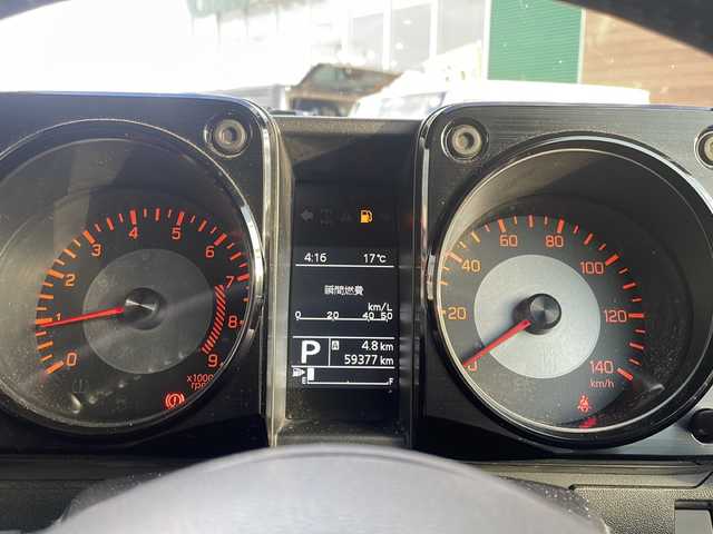 スズキ ジムニー XC 佐賀県 2020(令2)年 6万km シフォンアイボリーメタリックブラック2トーンルーフ 社外ナビ(AVN-R9W)/フルセグ.BT.SD.USB/バックカメラ/スズキセーフティサポート/・デュアルセンサーブレーキサポート/・車線逸脱警報/・標識認識機能/オートハイビーム/クルーズコントロール/ダウンヒルアシスト/ETC/LEDヘッドライト/プッシュスタート/スマートキー×2/社外マフラー/取説・保証書