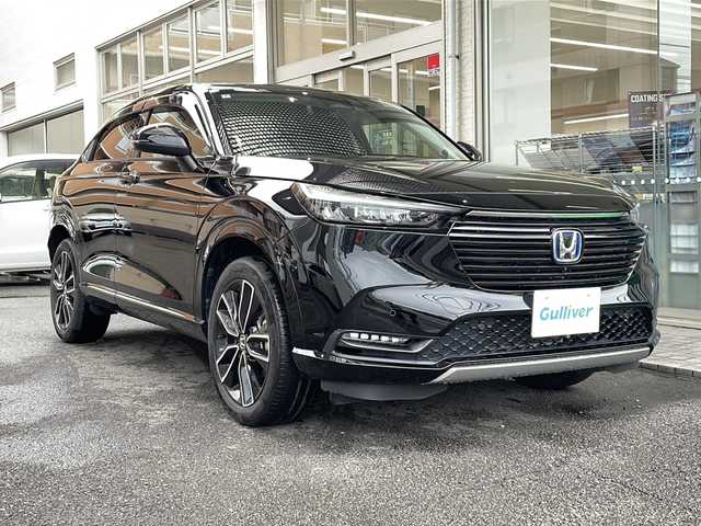 ホンダ ヴェゼル ハイブリッド e:HEV Z 高知県 2022(令4)年 3.5万km クリスタルブラックパール 純正ディスプレイオーディオ＋ナビ/(Bluetooth/USB/フルセグ/ナビ機能)/ビルトインETC2.0/アラウンドビューモニター/前後ドライブレコーダー/アダプティブクルーズコントロール/ブラインドスポットモニター/純正18インチアルミホイール/パワーバックドア/ワイヤレス充電器/ハーフレザーシート/シートヒーター/ステアリングヒーター/プッシュスタート/スマートキー/スペアキー1本/オートライト/LEDヘッドライト/フォグランプ/電動パーキングブレーキ/オートブレーキホールド/レーンキープアシスト/横滑り防止装置/盗難防止装置/衝突被害軽減ブレーキ/ダウンヒルアシストコントロール/純正フロアマット/ドアバイザー/ウィンドシールドデアイサー/トノカバー