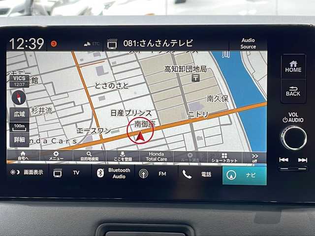 ホンダ ヴェゼル ハイブリッド e:HEV Z 高知県 2022(令4)年 3.5万km クリスタルブラックパール 純正ディスプレイオーディオ＋ナビ/(Bluetooth/USB/フルセグ/ナビ機能)/ビルトインETC2.0/アラウンドビューモニター/前後ドライブレコーダー/アダプティブクルーズコントロール/ブラインドスポットモニター/純正18インチアルミホイール/パワーバックドア/ワイヤレス充電器/ハーフレザーシート/シートヒーター/ステアリングヒーター/プッシュスタート/スマートキー/スペアキー1本/オートライト/LEDヘッドライト/フォグランプ/電動パーキングブレーキ/オートブレーキホールド/レーンキープアシスト/横滑り防止装置/盗難防止装置/衝突被害軽減ブレーキ/ダウンヒルアシストコントロール/純正フロアマット/ドアバイザー/ウィンドシールドデアイサー/トノカバー
