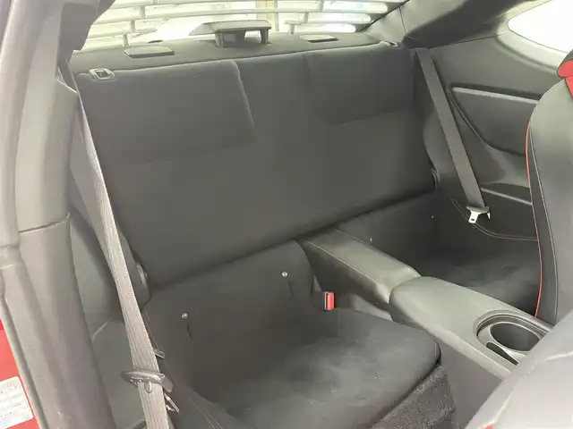 トヨタ ８６ GT 福岡県 2020(令2)年 3.9万km ピュアレッド ワンオーナー　/ＴＲＤウインドウルーバー　/純正ＳＤナビ（ＢＴ，フルセグＴＶ）　/ＥＴＣ　/クルーズコントロール　/横滑り防止装置　/プッシュスタート　/スペアキー　/純正１７インチアルミホイール　/ＬＥＤヘッドライト