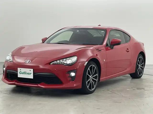 トヨタ ８６ GT 福岡県 2020(令2)年 3.9万km ピュアレッド ワンオーナー　/ＴＲＤウインドウルーバー　/純正ＳＤナビ（ＢＴ，フルセグＴＶ）　/ＥＴＣ　/クルーズコントロール　/横滑り防止装置　/プッシュスタート　/スペアキー　/純正１７インチアルミホイール　/ＬＥＤヘッドライト